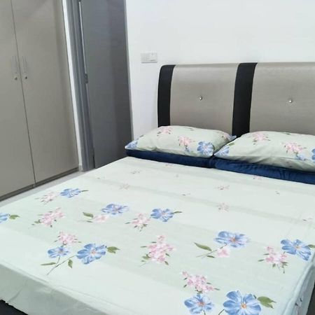 Mesahill Nilai 2 Room Condo - Fast Wifi, Amazing Pool & Tv Exterior photo