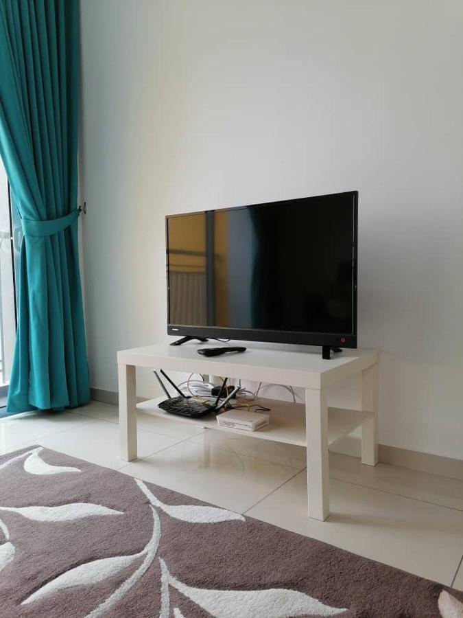 Mesahill Nilai 2 Room Condo - Fast Wifi, Amazing Pool & Tv Exterior photo