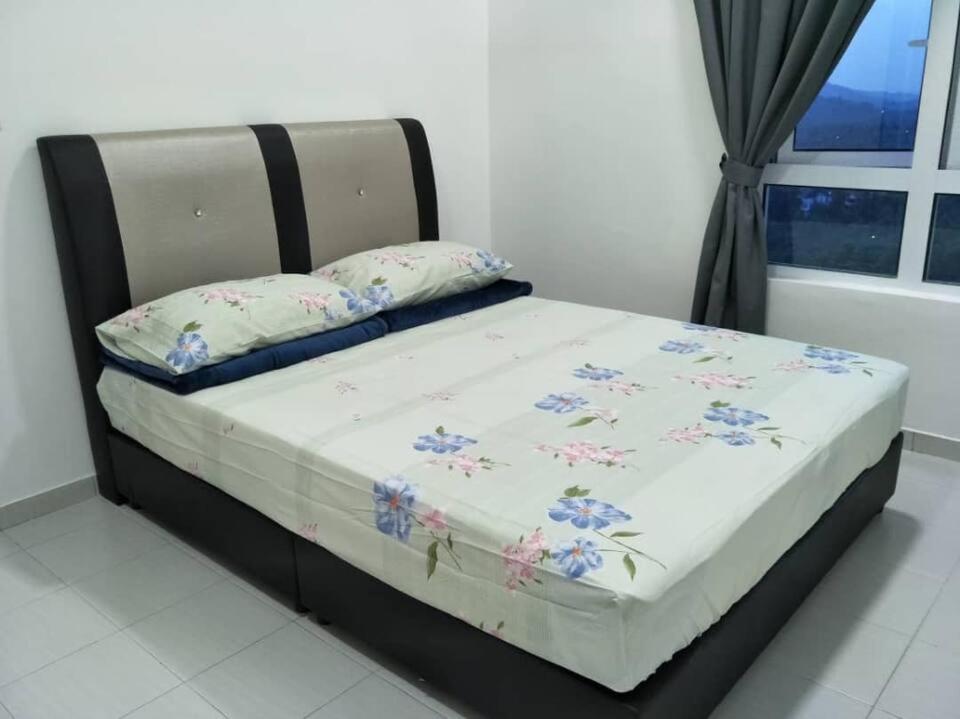 Mesahill Nilai 2 Room Condo - Fast Wifi, Amazing Pool & Tv Exterior photo